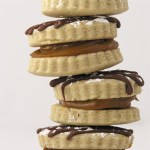 Alfajores-- yummy dulce de leche filling!