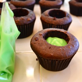 Filling Cupcakes with Slime!