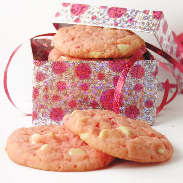 White Chocolate Strawberry Cookies!!