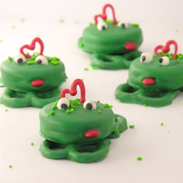 Frog Oreos!!