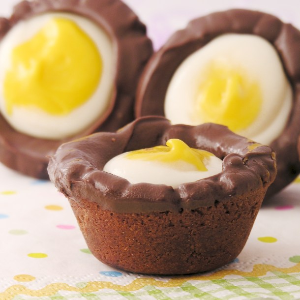 Cadbury Egg Cookie Cups!!!!