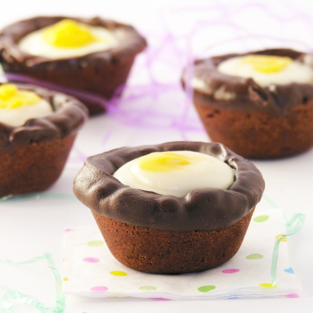 Cadbury Egg Cookie Cups!!