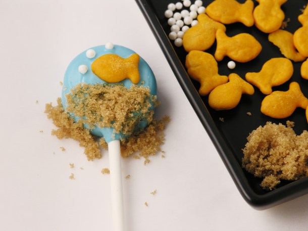 Goldfish Oreo Pop!