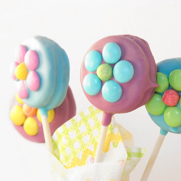 Oreo Flower Pops!