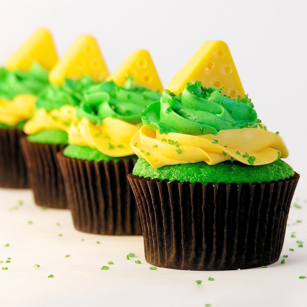 Cheesehead Cupcakes!!!