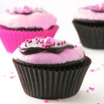 Chocolate covered Strawberry cupcakes1
