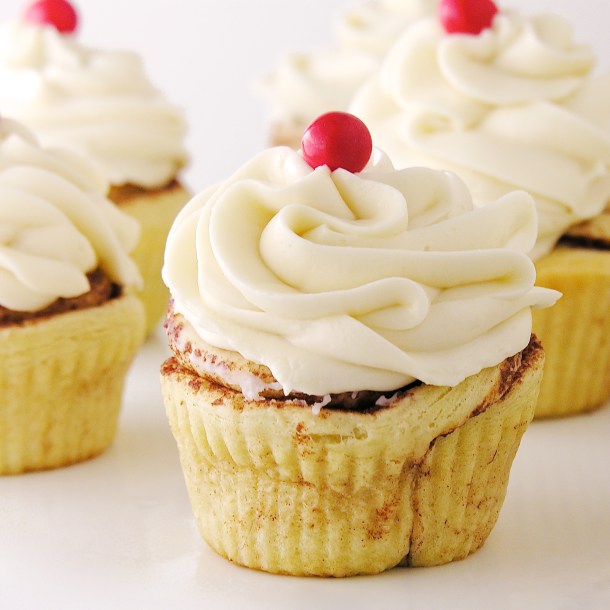 Cinnamon Roll Cupcakes