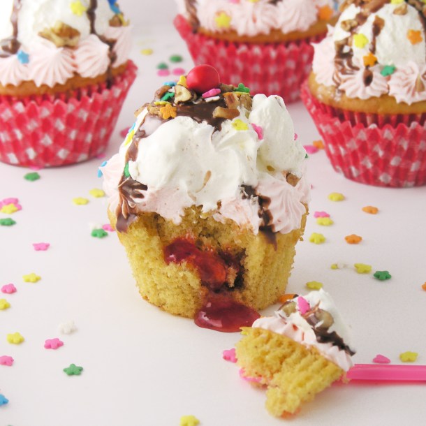 Banana Split Cupcakes2