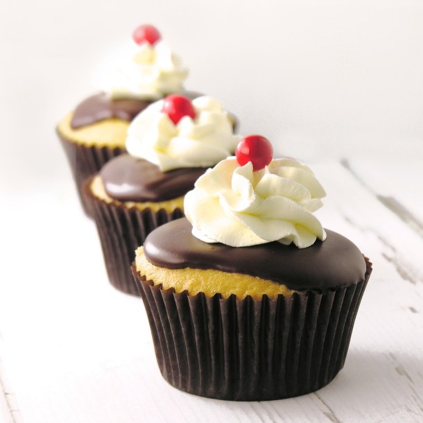 Boston Cream Pie Cupcakes2