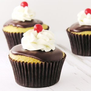 Boston Cream Pie Cupcakes3