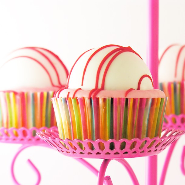 Berry Bomb Cupcakes2