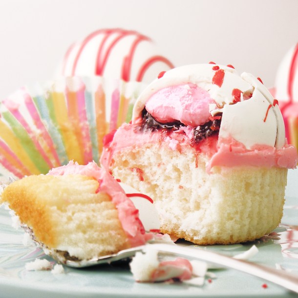 Berry Bomb Cupcakes3