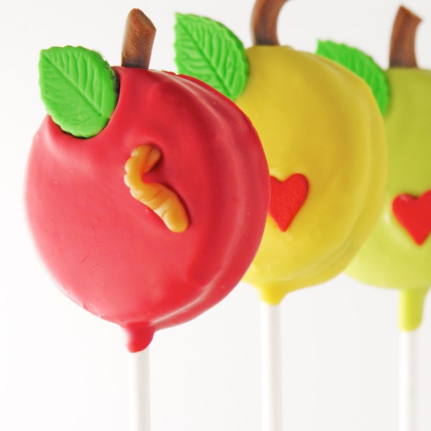 Apple Oreo Pops6