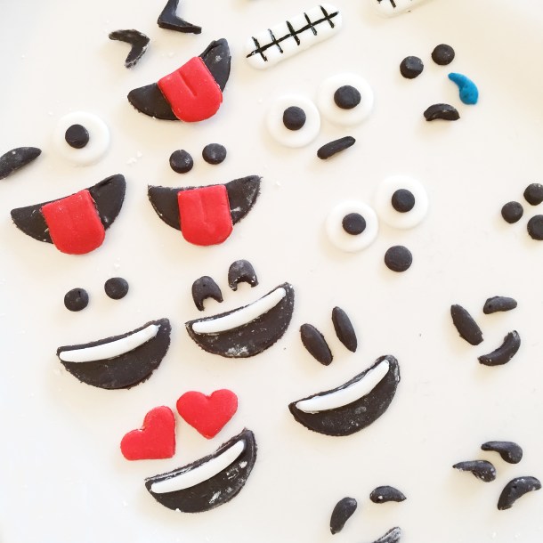 Emoji Oreo Pops
