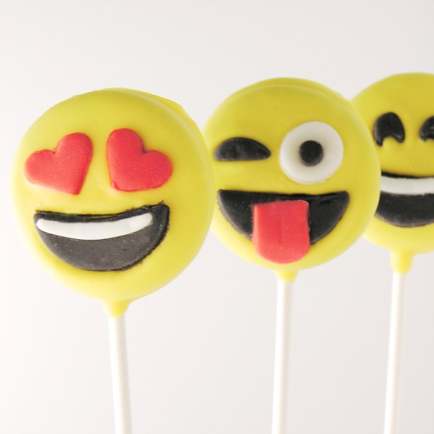 Emoji Oreo Pops