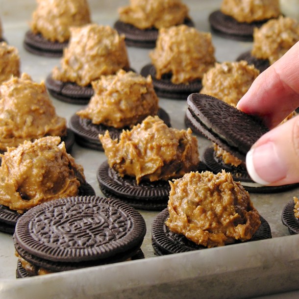 Cookie butter on Oreo Thins