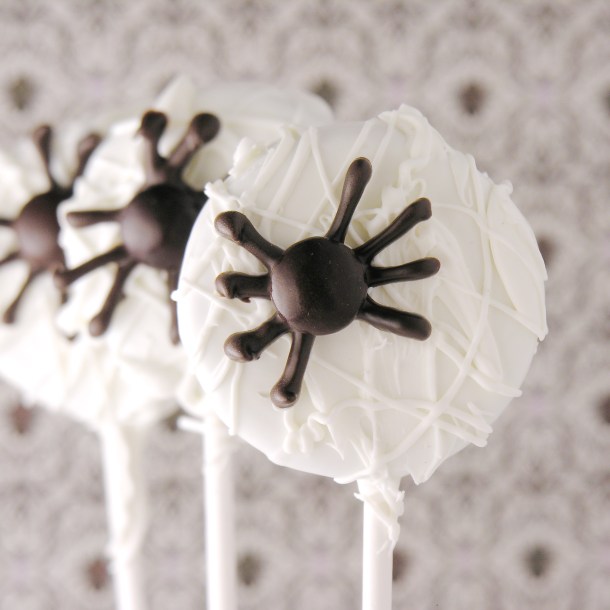 spiderweb-oreo-pops