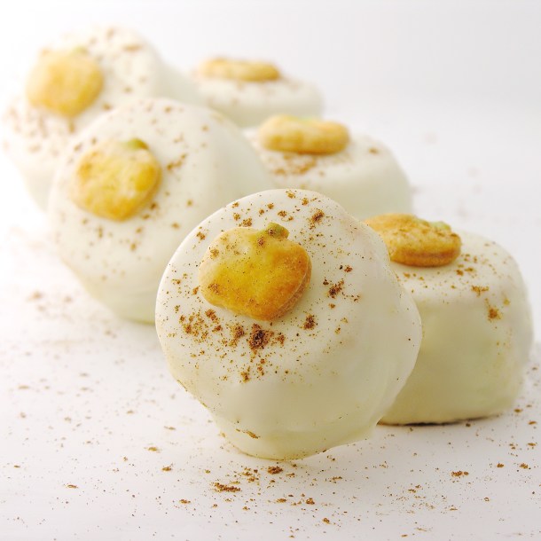 pumpkin stuffed oreos