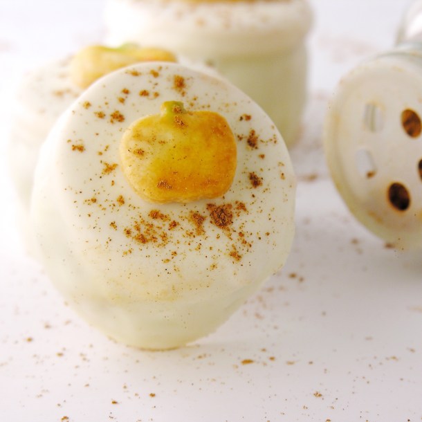 Pumpkin filled oreos