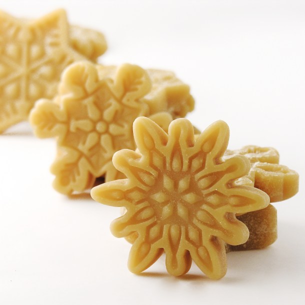maple-snowflake-candy