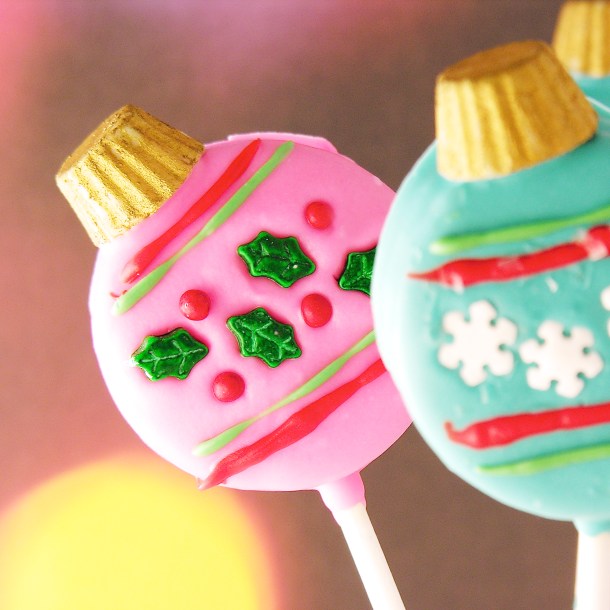 Oreo Ornament Pops!