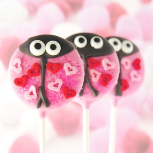 love-bug-oreo-pops